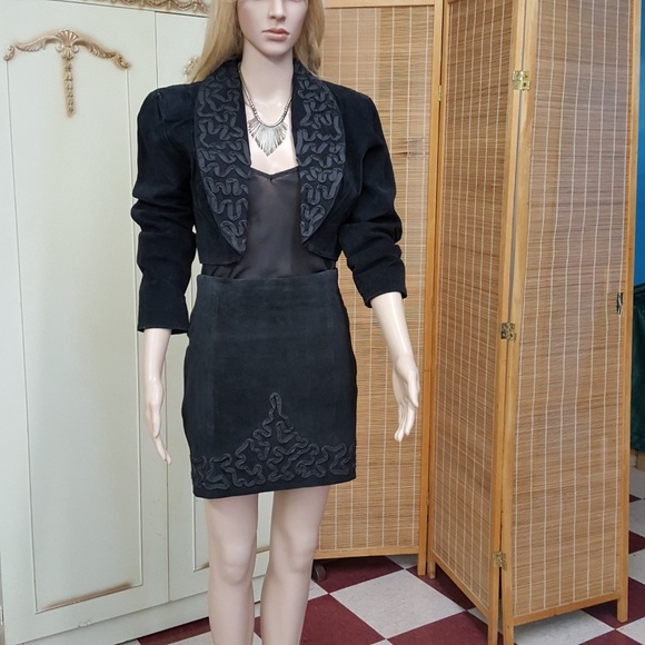 Vintage  Quality Suede Bolero and mini skirt set. Small. - Picture 7 of 8
